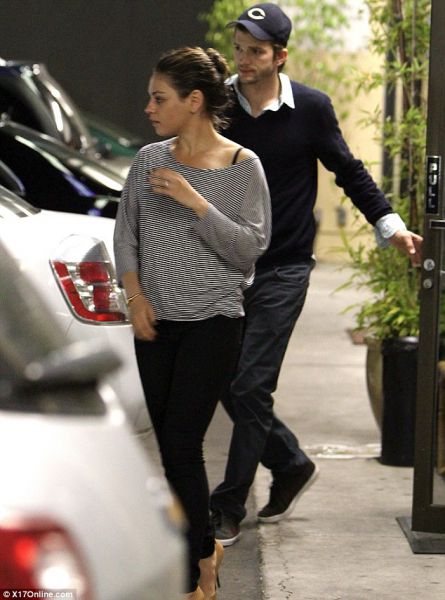Ujeta! Ali Ashton Kutcher hodi z Milo Kunis?