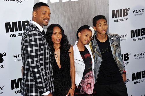 Will Smith z družino blestel na premieri Men in black III