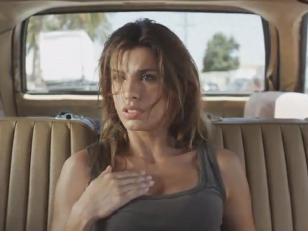 Elisabetta Canalis blesti v novem videu organizacije PETA