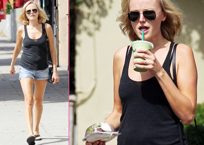 Malin Akerman pokazala svoj majhen nosečniški trebušček