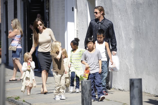 Otrok št.7: Angelina Jolie in Brad Pitt bosta zopet posvojila