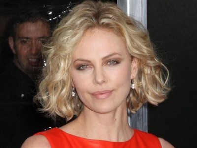 Čestitke! Charlize Theron prvič postala mamica fantka Jacksona