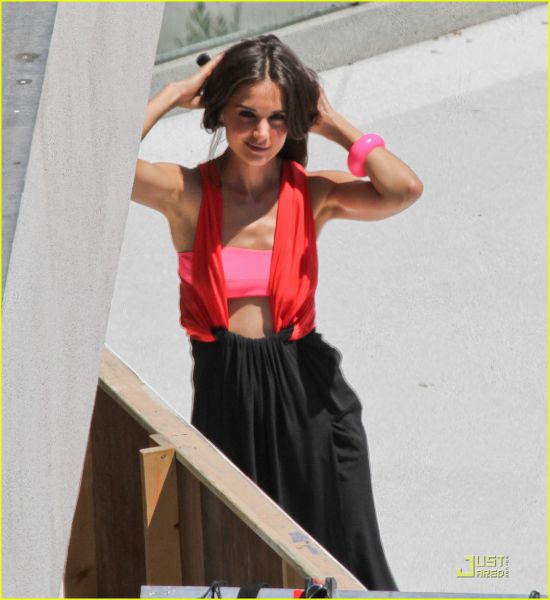 FOTO Katie Holmes vedno bolj koščena in ploh