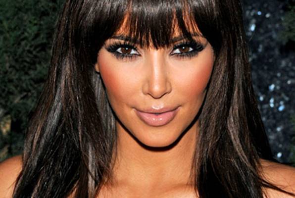 Kim Kardashian od ločitve postala odvisna od silikona