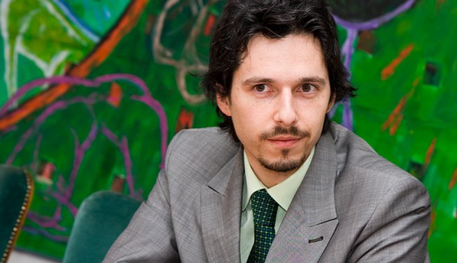VROČE Luka Juri: Zapustil družino in se preselil k študentkam?!