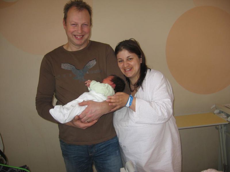 ZVEZDNIŠKO Erika in Damijan Smolak imata pomočnico