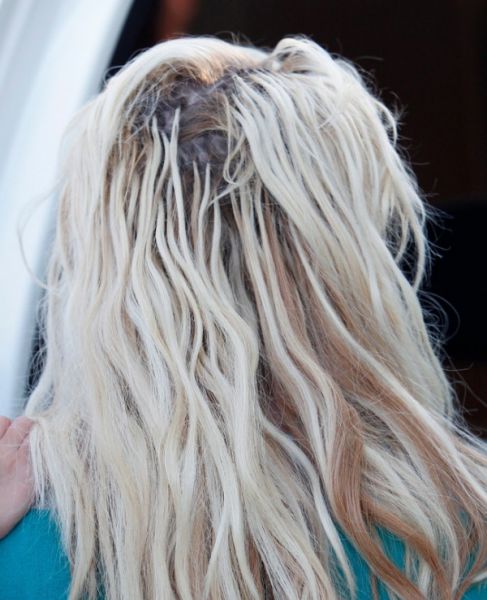 FOTO Britney Spears: So to sploh lasje na njeni glavi?!