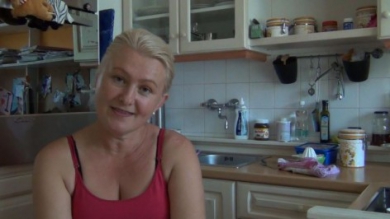 Vroče! Vlasta (Kmetija): Moški ji dvorijo na Facebooku!