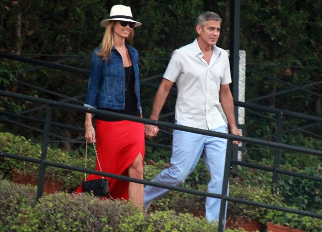 Stacy Keibler: Clooney jo je končno pripeljal v Italijo