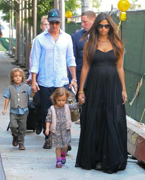 Camila Alves: Otroka obožujeta moj trebušček