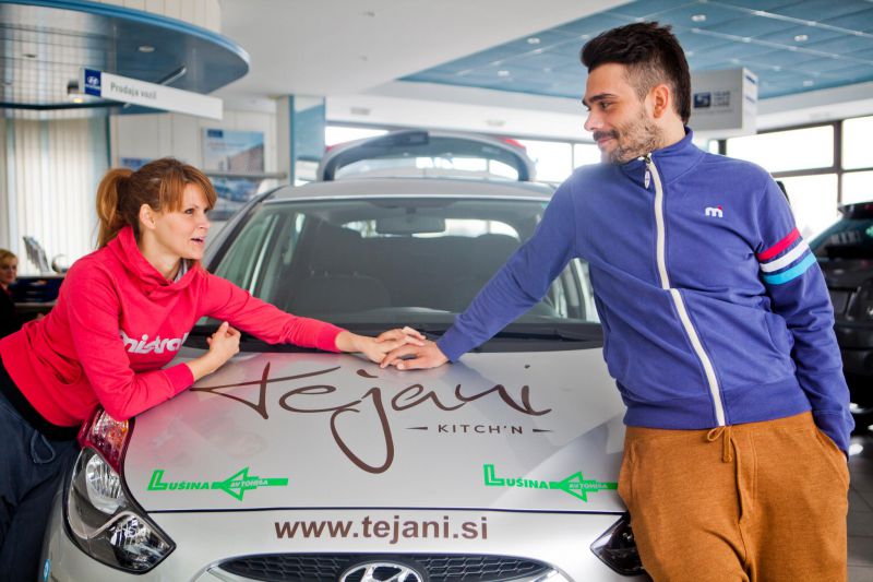 RAZKRITO Teja in Jani: Končno izdala ime svojega podjetja!