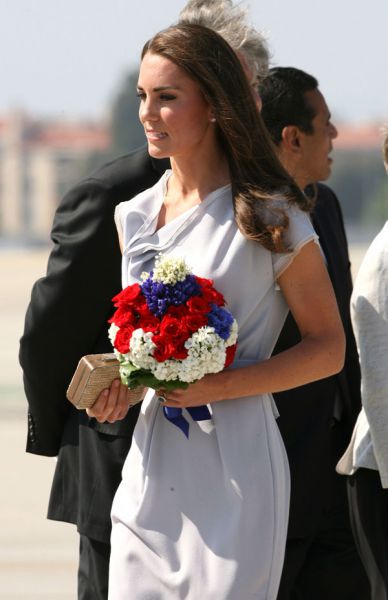 Zanikala: Kate Middleton NI noseča z dvojčkoma!