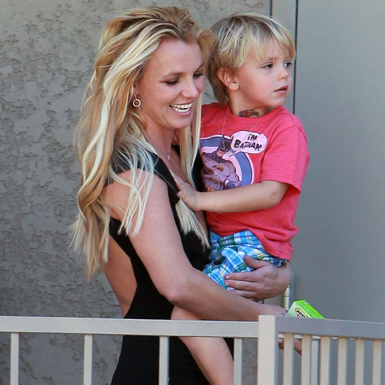 Britney Spears: Pop princeska ostaja pod očetovim nadzorom