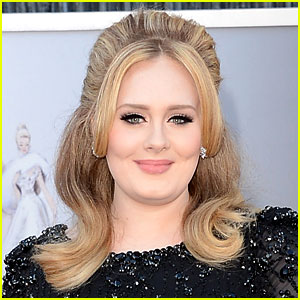 Adele se vrača na sceno in to je izvirno najavila