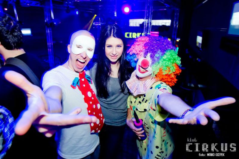 Vroče! After party po Emi: Finalistke žurale s slavnimi obrazi