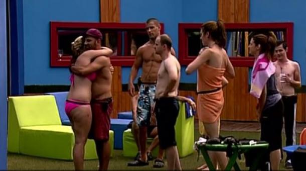 ŠOK! Še ena tekmovalka prostovoljno zapustila Big Brother