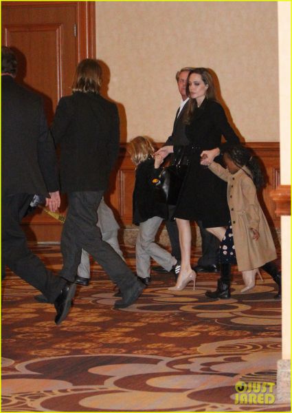 Družina Jolie-Pitt uživa v mestu greha
