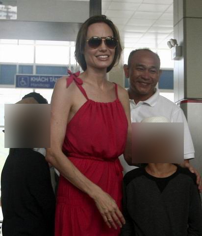 ŠOK Vse bolj shirana Angelina Jolie poje le 600 kalorij na dan?!