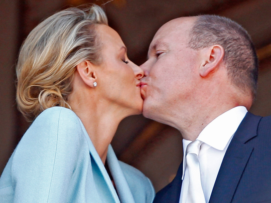 FOTO Monako končno dobil princeso: Princ Albert dahnil usodni da!