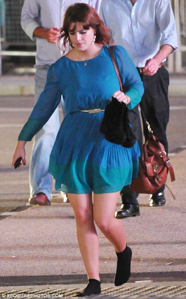 Ojoj! Princesa Eugenia sredi noči po Londonu hodila v nogavicah