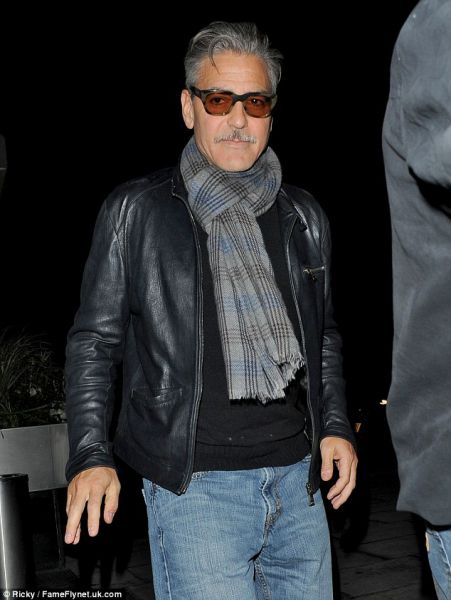Ojoj! Geroge Clooney je videti kot dedek