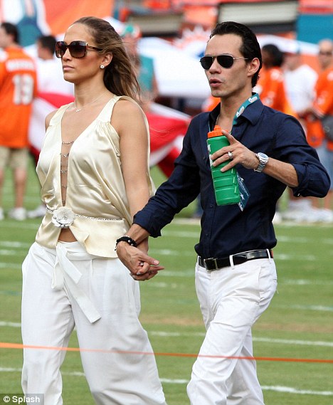 ŠOK Jennifer Lopez: Njen mož Marc Anthony izgleda kot živi okostnjak!