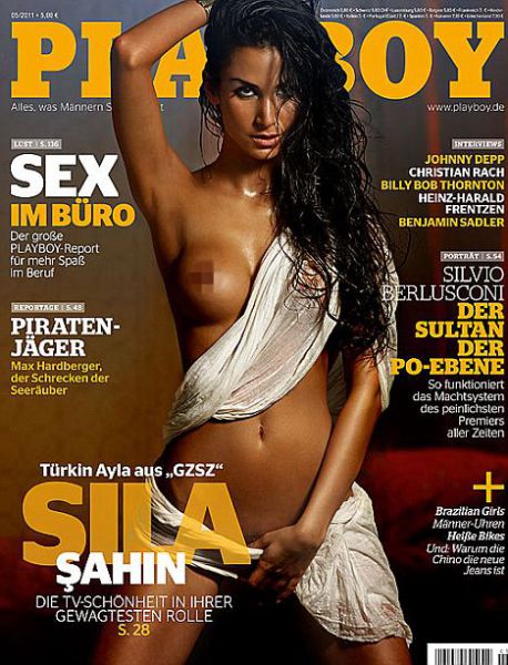 HOT! Gola revolucionarka: Prva Turkinja, ki se je slekla za Playboy!