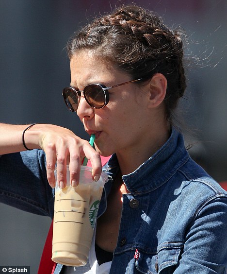 Foto: Katie Holmes s kitkami izgledala kot Heidi iz planin