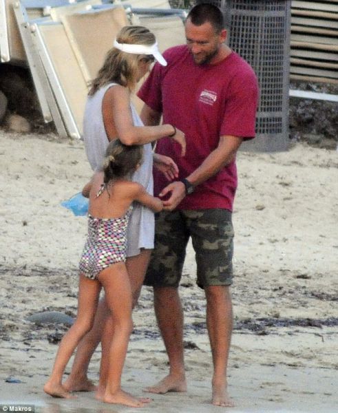 Heidi Klum sedem mesecev po ločitvi ujeta z drugim