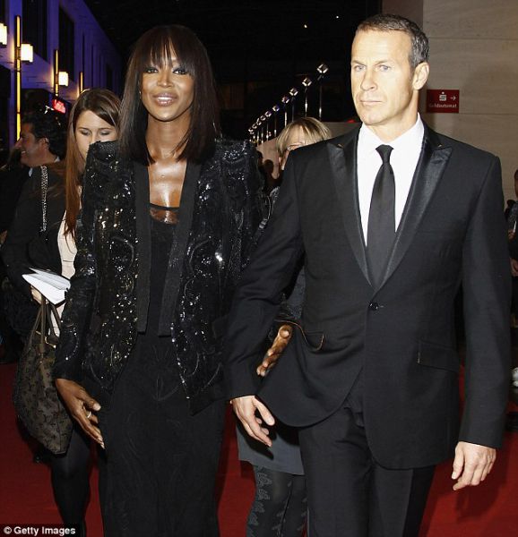 Vroče! Naomi Campbell: Fanta ji je speljala mlajša!