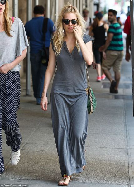 Ops! Sienna Miller: Nima več časa za svoj videz?!