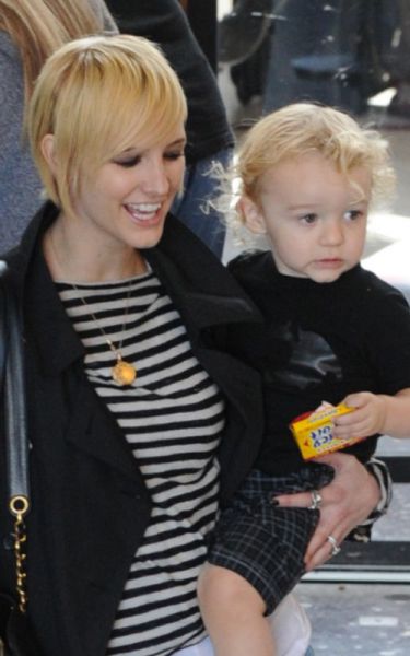 Dramatična preobrazba Ashlee Simpson: Postala je platinasta kratkolaska!