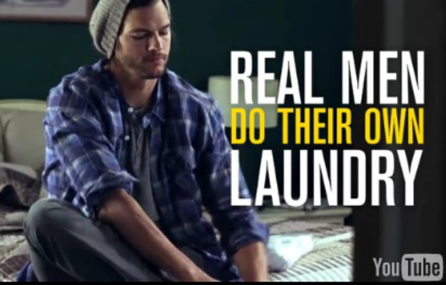 VIDEO Sean Penn in Ashton Kutcher pokazala, kaj pomeni biti pravi moški