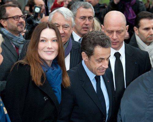 Foto: Zategnjena Carla Bruni Sarkozy pretiravala z botoksom