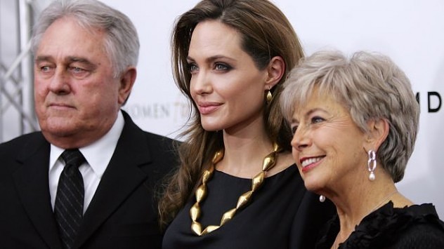 Angelina Jolie: Božič ne želi preživeti z Bradovimi starši