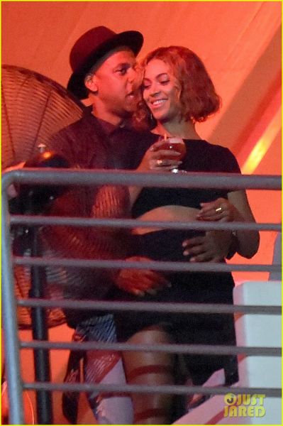 Foto! Jay Z in Beyonce vikend preplesala v objemu