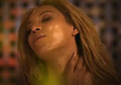 Seksi! Čudovita in mokra Beyonce