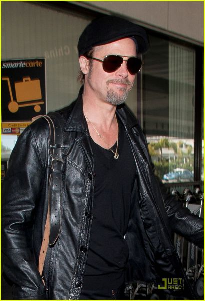 FOTO Brez stila: Ali Brad Pitt pod klobukom skriva plešo?