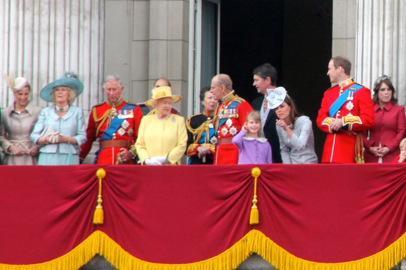 Britanska kraljeva rojstva vse prej kot dolgočasna...