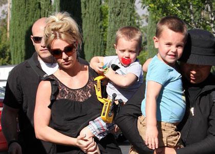 ŠOK Ali Britney Spears res zlorablja svoje otroke?!