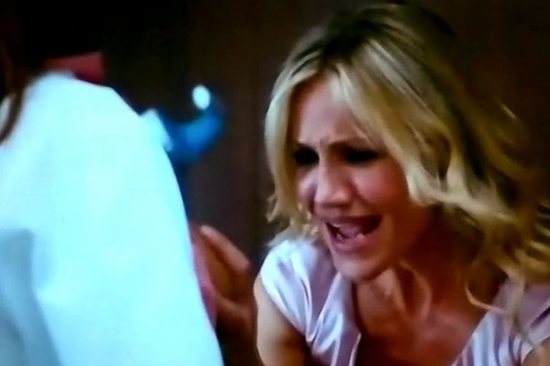 OPA! Cameron Diaz zagrabila silikonsko oprsje Playboyeve zajčice