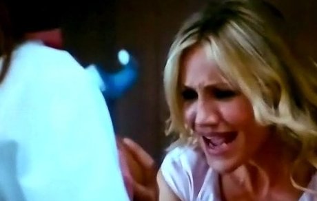 Opa! Cameron Diaz šlatala bujne joške Playboyeve zajklje