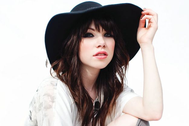 Carly Rae Jepsen: Po domnevnem porniču nov škandal