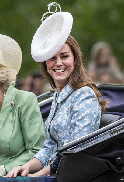 Vau! Kate Middleton že popolnoma vitka