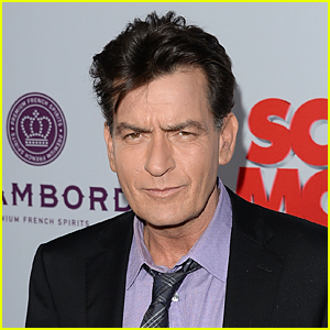 Charlie Sheen se je neopravičeno ponovno stepel
