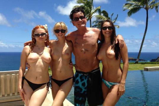 Neresen! Charlie Sheen: Na Havajih s tremi pornoigralkami