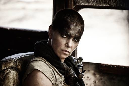 Vau! Charlize Theron popolnoma spremenjena