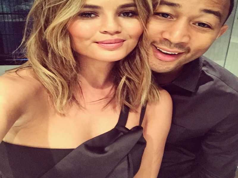 Foto! Chrissy Teigen se ne sramuje svojih strij!