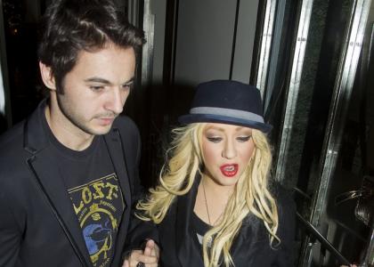 FOTO Elegantna Christina Aguilera na romantični večerji