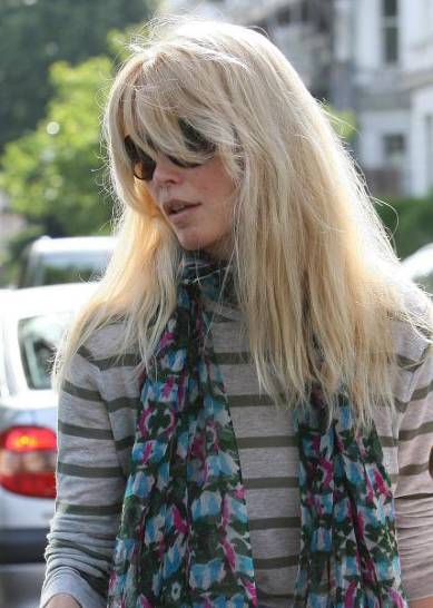 FOTO Claudia Schiffer: Nekdanja lepotica se je zanemarila